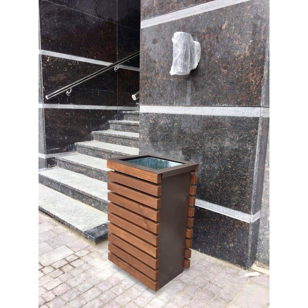 Урна металева з дерев’яними брусами «К-1»