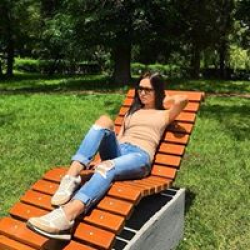 Лежак парковий